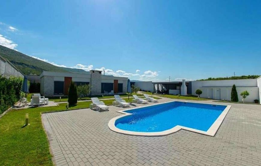 VILLA 24