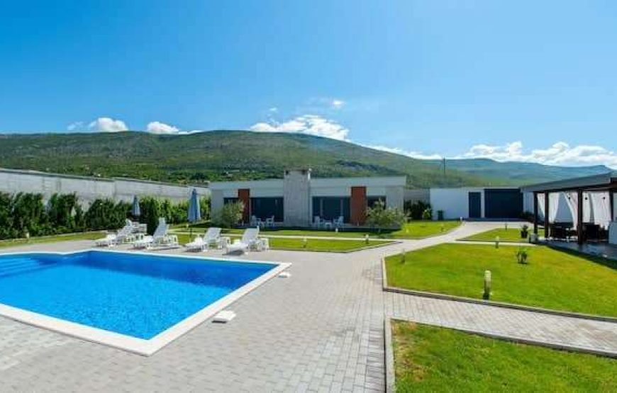 VILLA 24