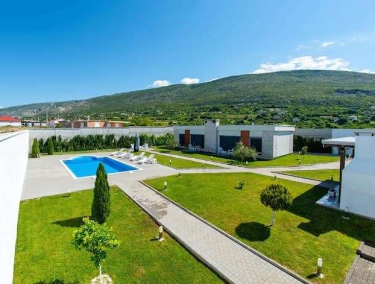 VILLA 24