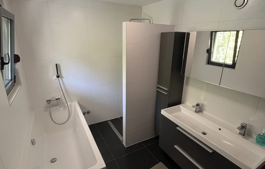 VILLA 25