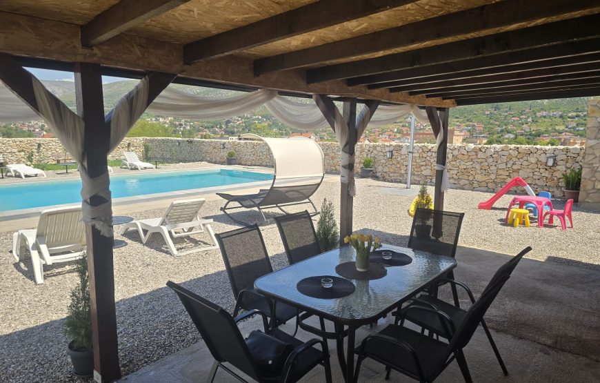 VILLA 31