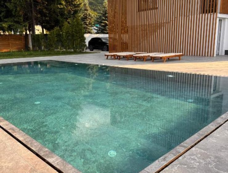 VILLA 33