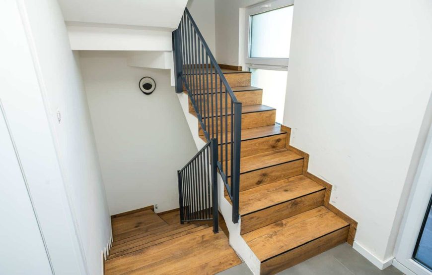 VILLA 33