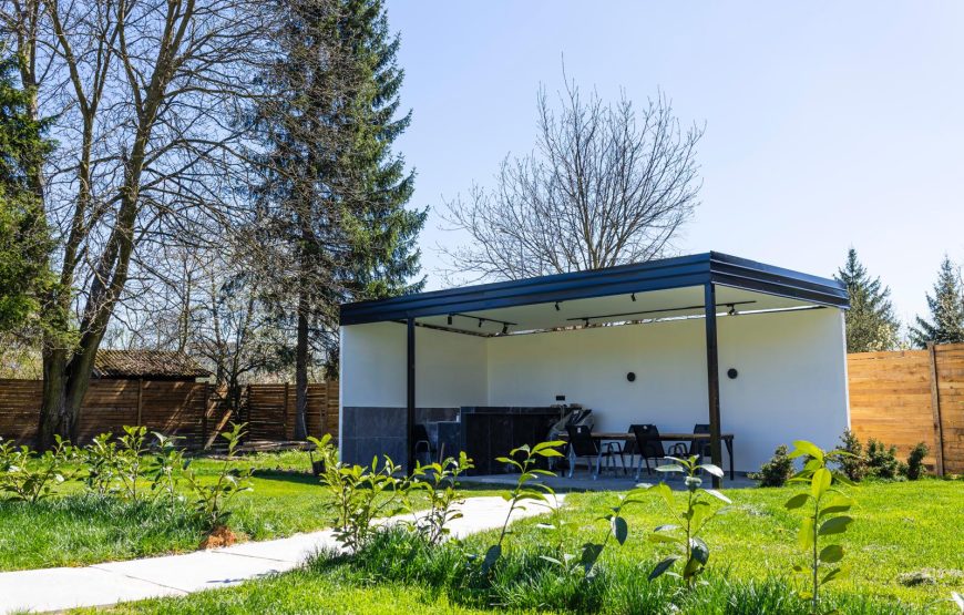 VILLA 33