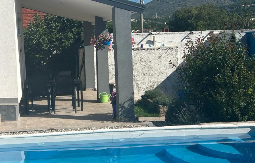 VILLA 13