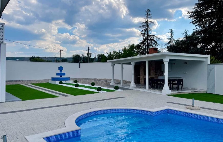 VILLA 36