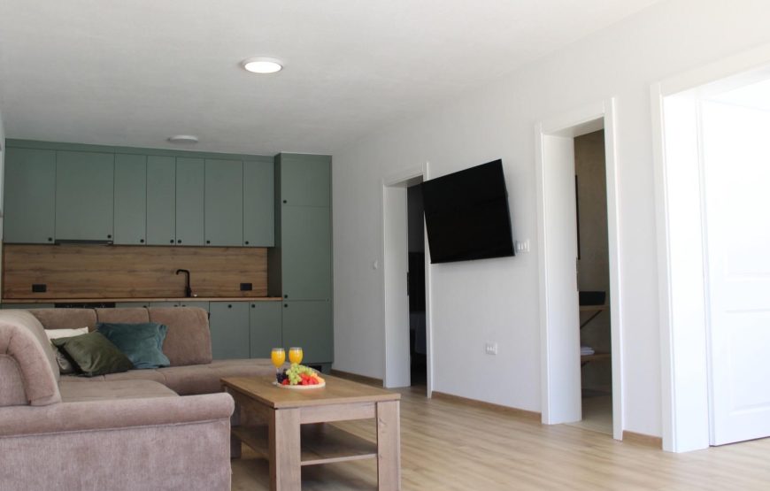 VILLA 37